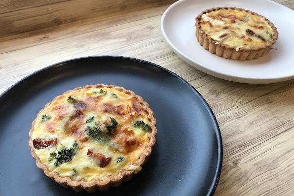 アンドグリーンカフェの北本産の季節野菜を使ったキッシュ