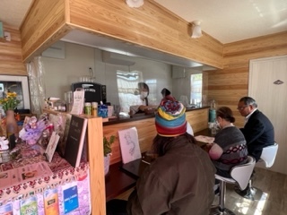 カフェプラム店内写真
