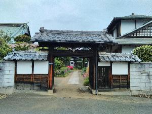 寿命院の門