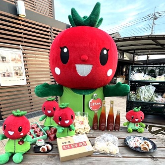 とまちゃんがアンドグリーンカフェにいる写真