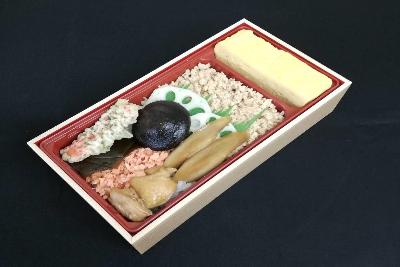まほろばのとりそぼろ弁当(平日限定)