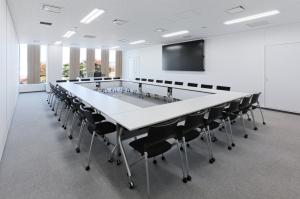 災害時には災害対策室として利用できる3階会議室
