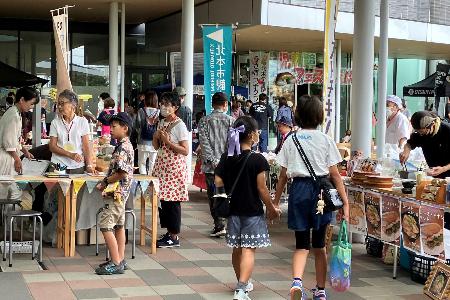 交流フェスの出店の様子