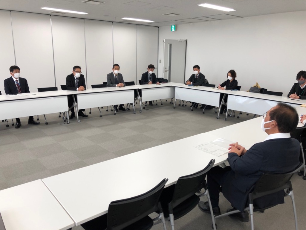 会議室にてUR都市機構東日本賃貸住宅本部埼玉エリア営業部の皆様と