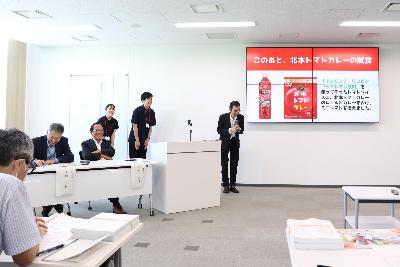 観光協会の説明の様子