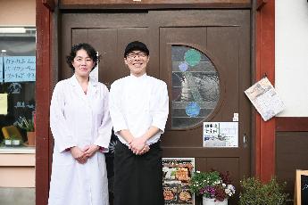 クッチーナD店主と学校栄養士