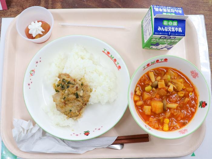 コラボ給食（クッチーナD)提供写真