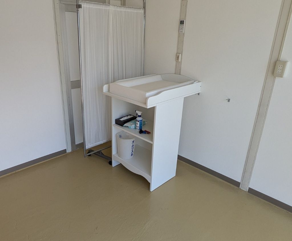 おむつ交換台