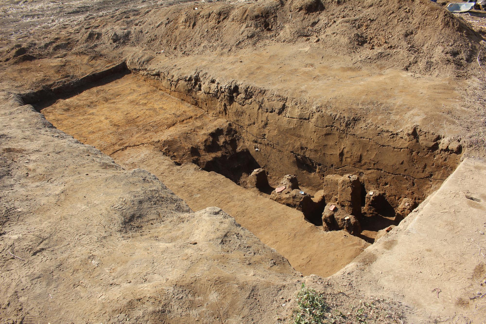お茶屋遺跡内容確認調査現場の様子
