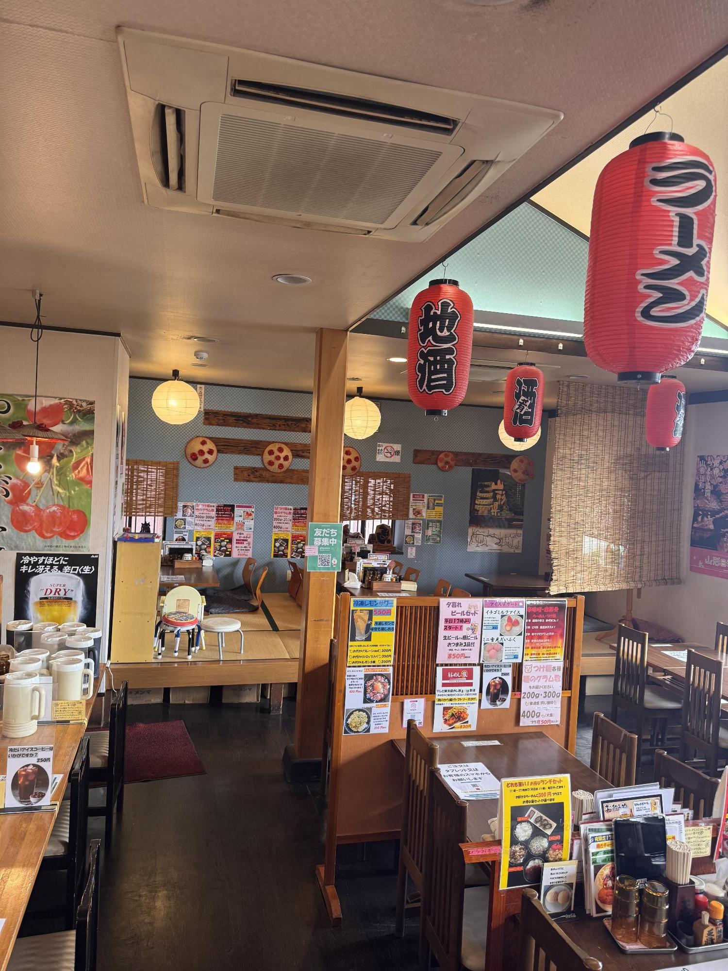 やまがたらーめんきたもと屋の内観2