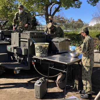 自衛隊の屋外調理器材